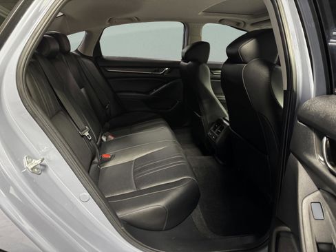 Used 2021 Honda Accord Touring image 32