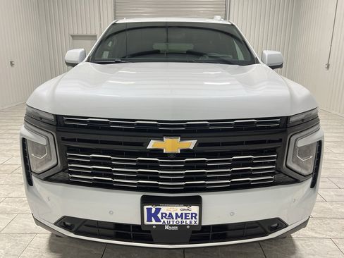 New 2026 Chevrolet Suburban High Country image 32