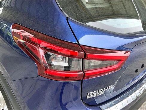 Used 2021 Nissan Rogue Sport SV w/ Technology Package FWD image 20