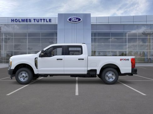 New 2026 Ford F250 XL w/ FX4 Off-Road Package AWD/4WD image 3
