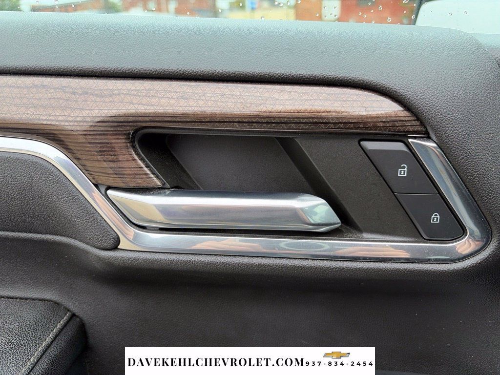 Used 2023 Chevrolet Silverado 1500 LT w/ Leather Package AWD/4WD image 10