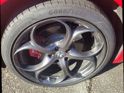 Used 2021 Alfa Romeo Giulia Ti Sport image 17