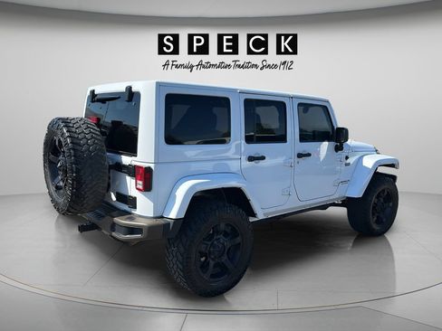 Used 2016 Jeep Wrangler Unlimited Sahara AWD/4WD image 5