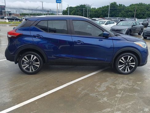 Used 2018 Nissan Kicks SV w/ Exterior Electronics Package FWD image 18