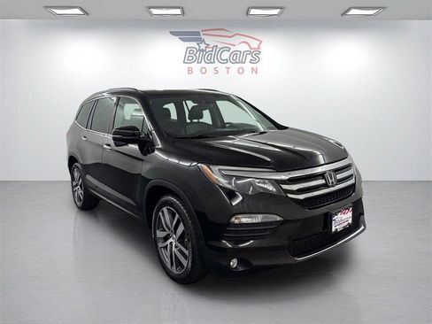 Used 2016 Honda Pilot Touring image 3