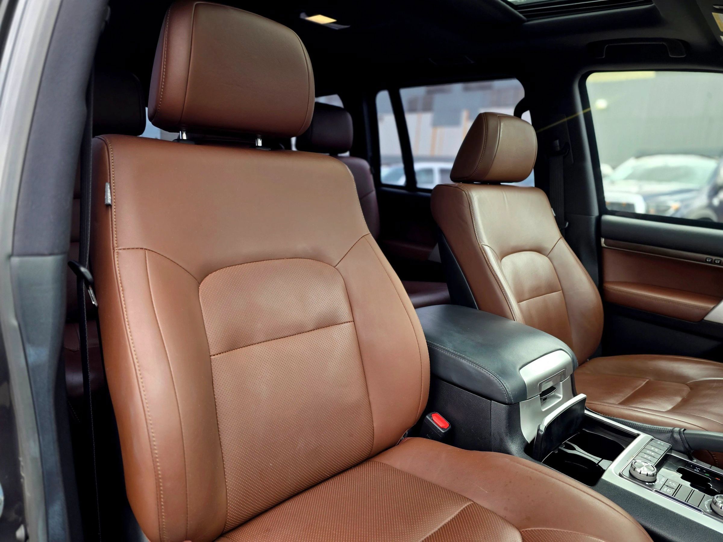 Used 2018 Toyota Land Cruiser w/ Carpet Mat Package AWD/4WD image 30