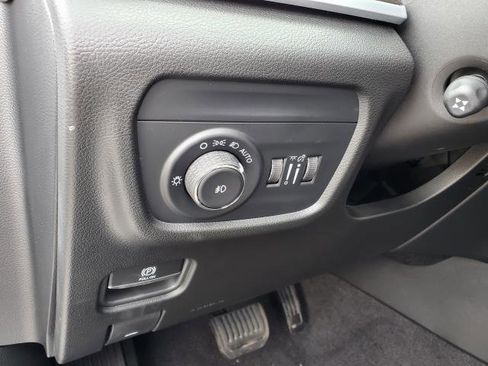 New 2026 Jeep Grand Cherokee Limited Reserve image 9