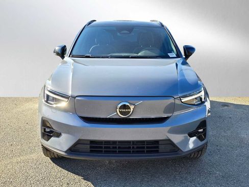 Used 2023 Volvo XC40 Recharge Plus w/ Protection Package Premier image 8