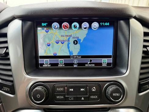 Used 2020 Chevrolet Suburban Premier AWD/4WD image 29