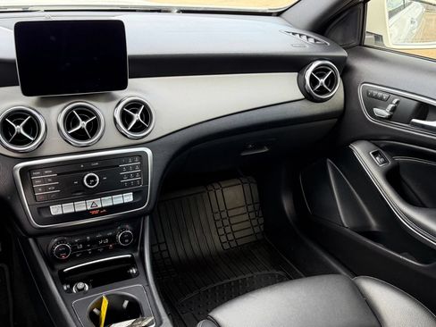 Used 2020 Mercedes-Benz GLA 250 image 12