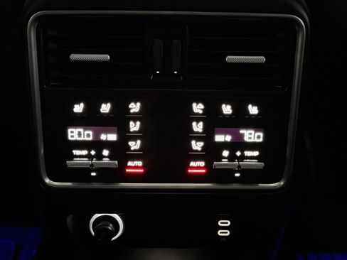 Used 2022 Porsche Cayenne S image 27
