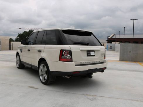 Used 2010 Land Rover Range Rover Sport Supercharged AWD/4WD image 6