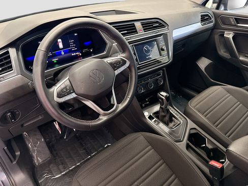 Used 2023 Volkswagen Tiguan S image 7