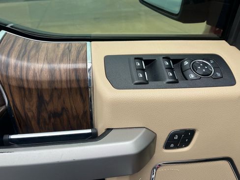 Used 2020 Ford F150 Lariat w/ Equipment Group 502A Luxury image 12