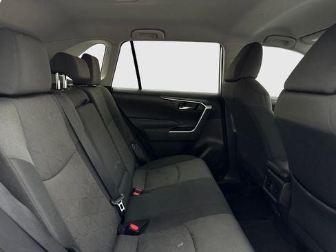 Used 2021 Toyota RAV4 XLE FWD image 45