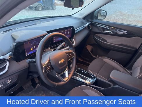 Used 2026 Chevrolet TrailBlazer LT w/ LT Cold Weather Package image 8