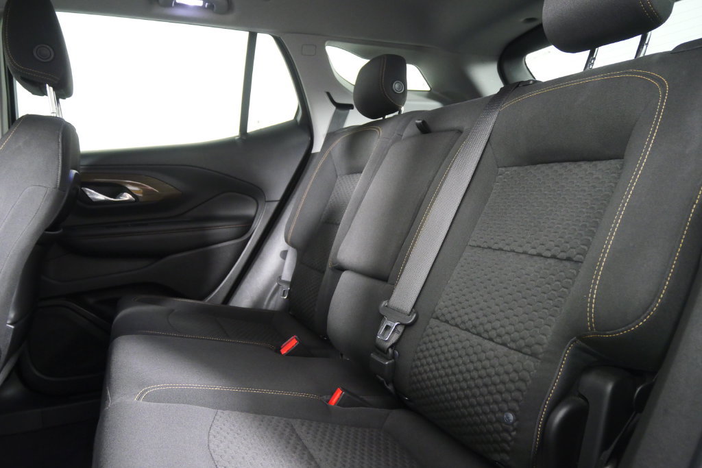Used 2018 GMC Terrain SLE w/ Driver Convenience Package FWD image 15