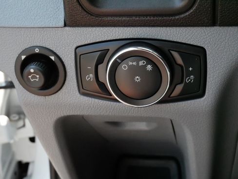 Used 2019 Ford Transit 350 XLT RWD image 26