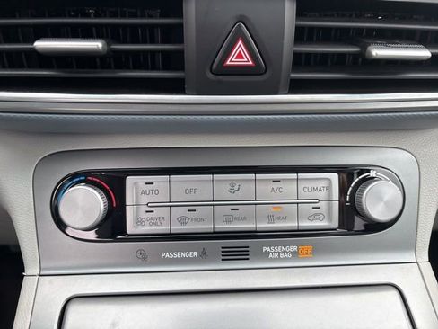 Used 2021 Hyundai Kona Limited image 29