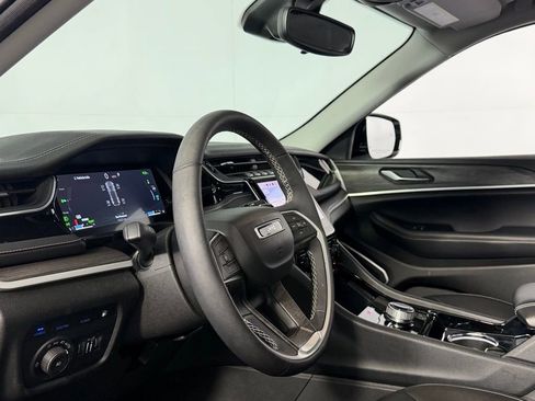 Used 2023 Jeep Grand Cherokee 4WD 4xe image 22