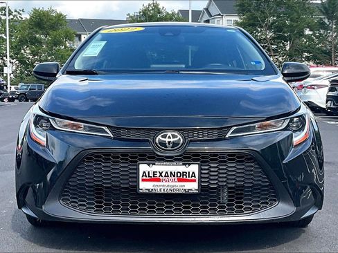 Used 2022 Toyota Corolla LE FWD image 3