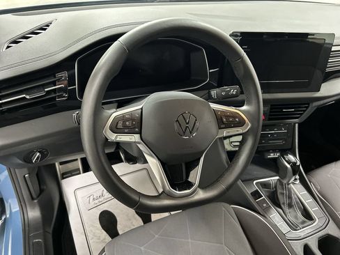 Used 2025 Volkswagen Jetta Sport FWD image 4