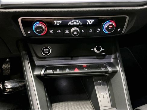 Used 2023 Audi Q3 2.0T Premium w/ Black Optic Sport Package image 33