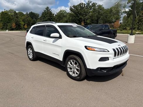 Used 2015 Jeep Cherokee Latitude w/ Comfort/Convenience Group AWD/4WD image 7