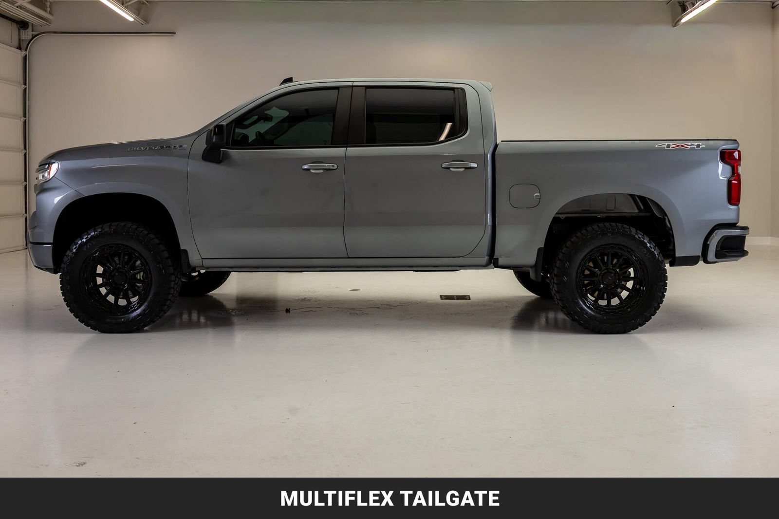 Used 2024 Chevrolet Silverado 1500 RST w/ Convenience Package II AWD/4WD image 6