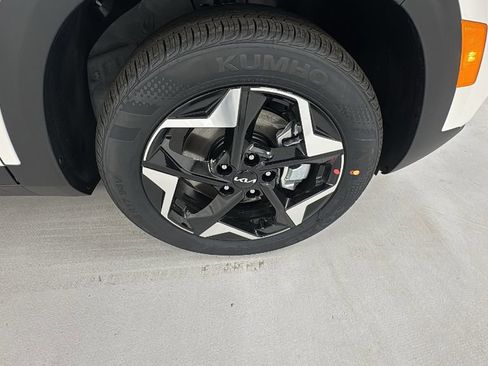 New 2026 Kia Seltos S AWD/4WD image 9