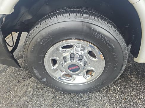 Used 2017 GMC Savana 2500 w/ All Terrain Package RWD image 29