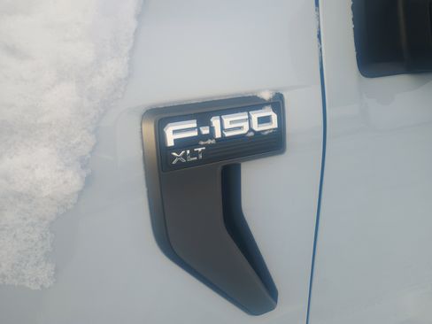 Used 2022 Ford F150 XLT w/ Equipment Group 302A High image 5