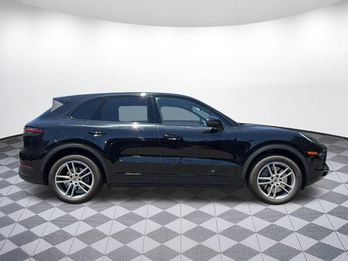 Used 2023 Porsche Cayenne AWD/4WD image 9
