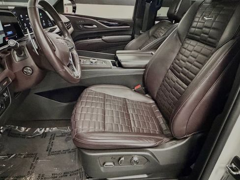 Used 2023 Cadillac Escalade ESV V AWD/4WD image 23