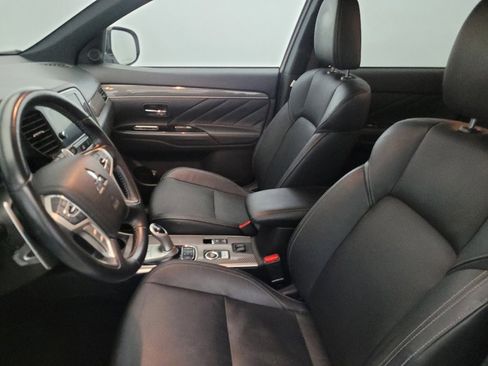 Used 2019 Mitsubishi Outlander SEL image 17