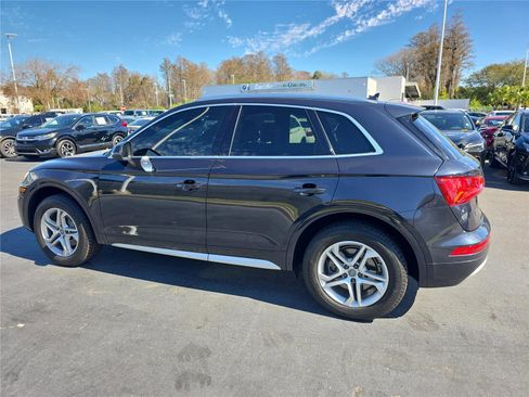 Used 2019 Audi Q5 Premium w/ Convenience Package image 5