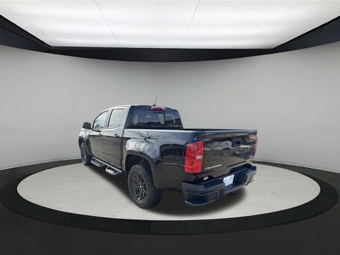 Used 2022 Chevrolet Colorado Z71 w/ Z71 Midnight Edition image 5