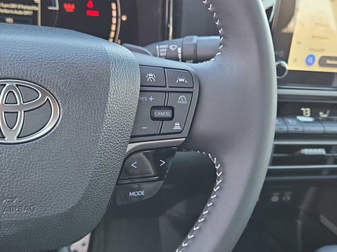 Used 2026 Toyota Camry SE image 22
