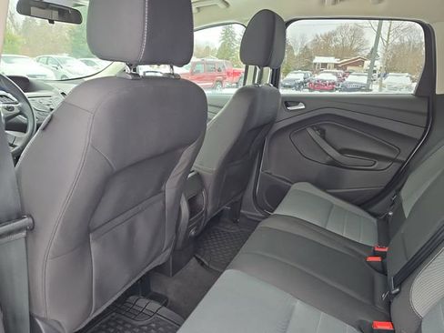 Used 2015 Ford Escape SE image 29
