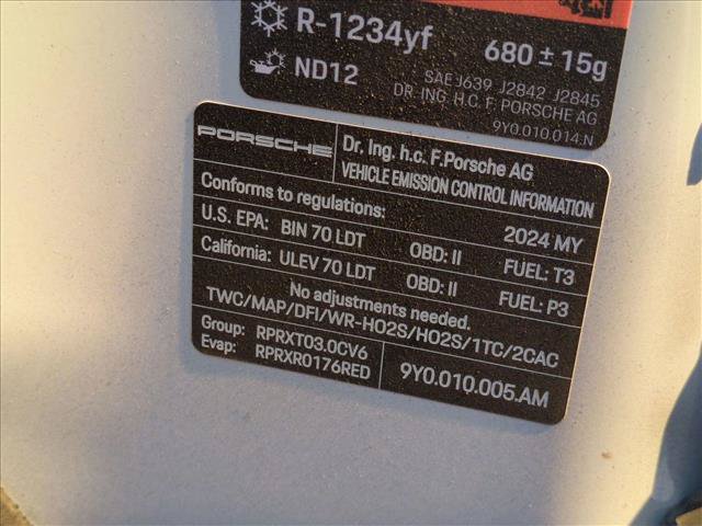 Used 2024 Porsche Cayenne AWD/4WD image 26