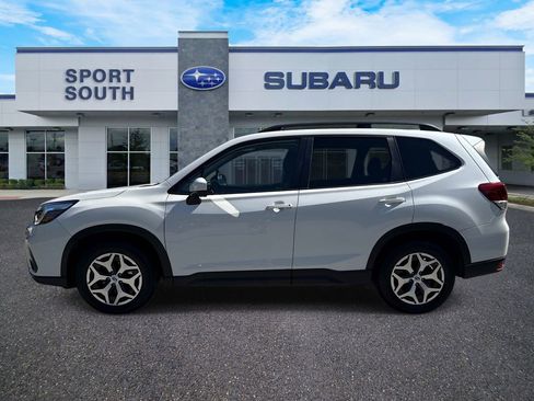 Used 2019 Subaru Forester Premium AWD/4WD image 7