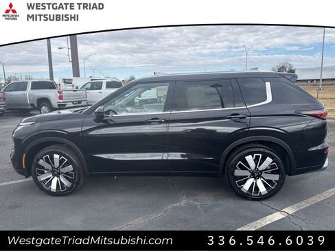 New 2026 Mitsubishi Outlander SEL image 7