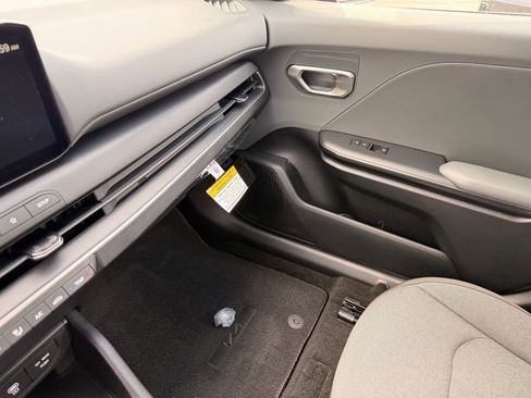 New 2025 Kia K4 FWD image 11
