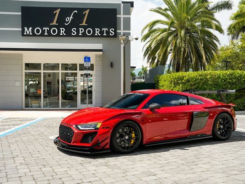Used 2017 Audi R8 V10 plus w/ 20" Wheel Package AWD/4WD image 1