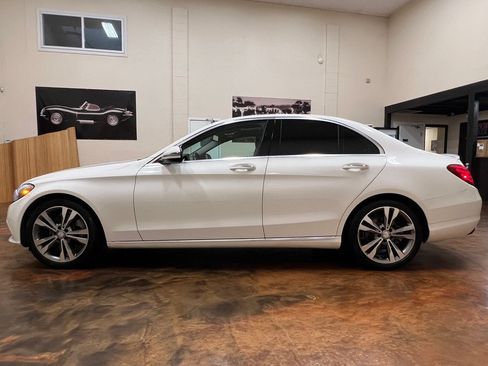 Used 2016 Mercedes-Benz C 300 Sedan image 6