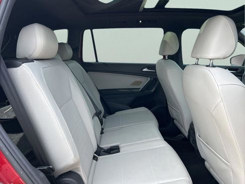 Used 2019 Volkswagen Tiguan SEL R-Line FWD image 11