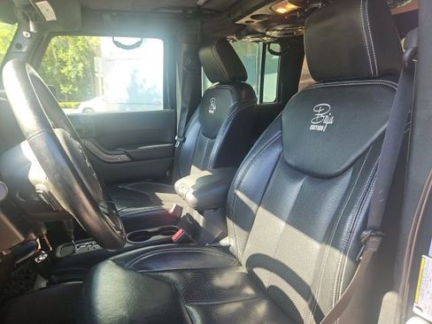 Used 2015 Jeep Wrangler Unlimited Sport w/ Quick Order Package 24S AWD/4WD image 12