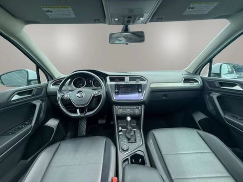 Used 2019 Volkswagen Tiguan SE AWD/4WD image 12