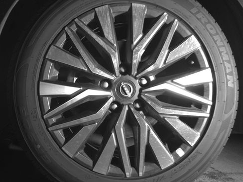 Used 2025 Nissan Altima 2.5 SV image 12