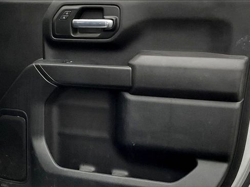 Used 2021 Chevrolet Silverado 2500 Custom w/ Custom Value Package image 28